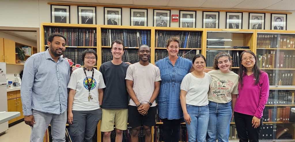 group photo of the lab